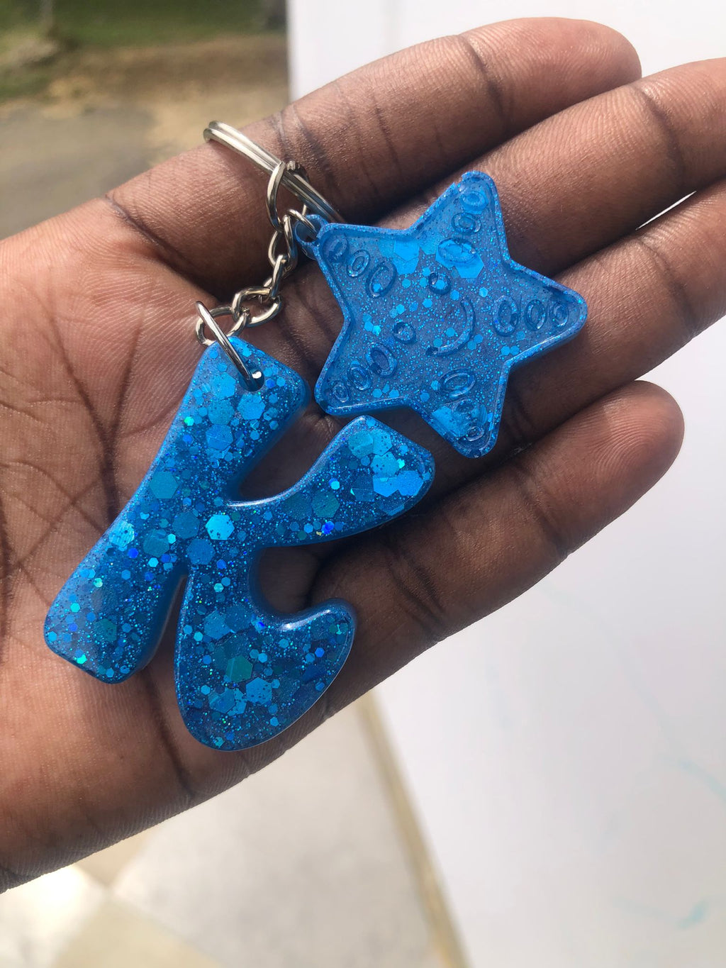 Custom Glitter Resin Letter 'K' Keychain – Full Ocean Blue