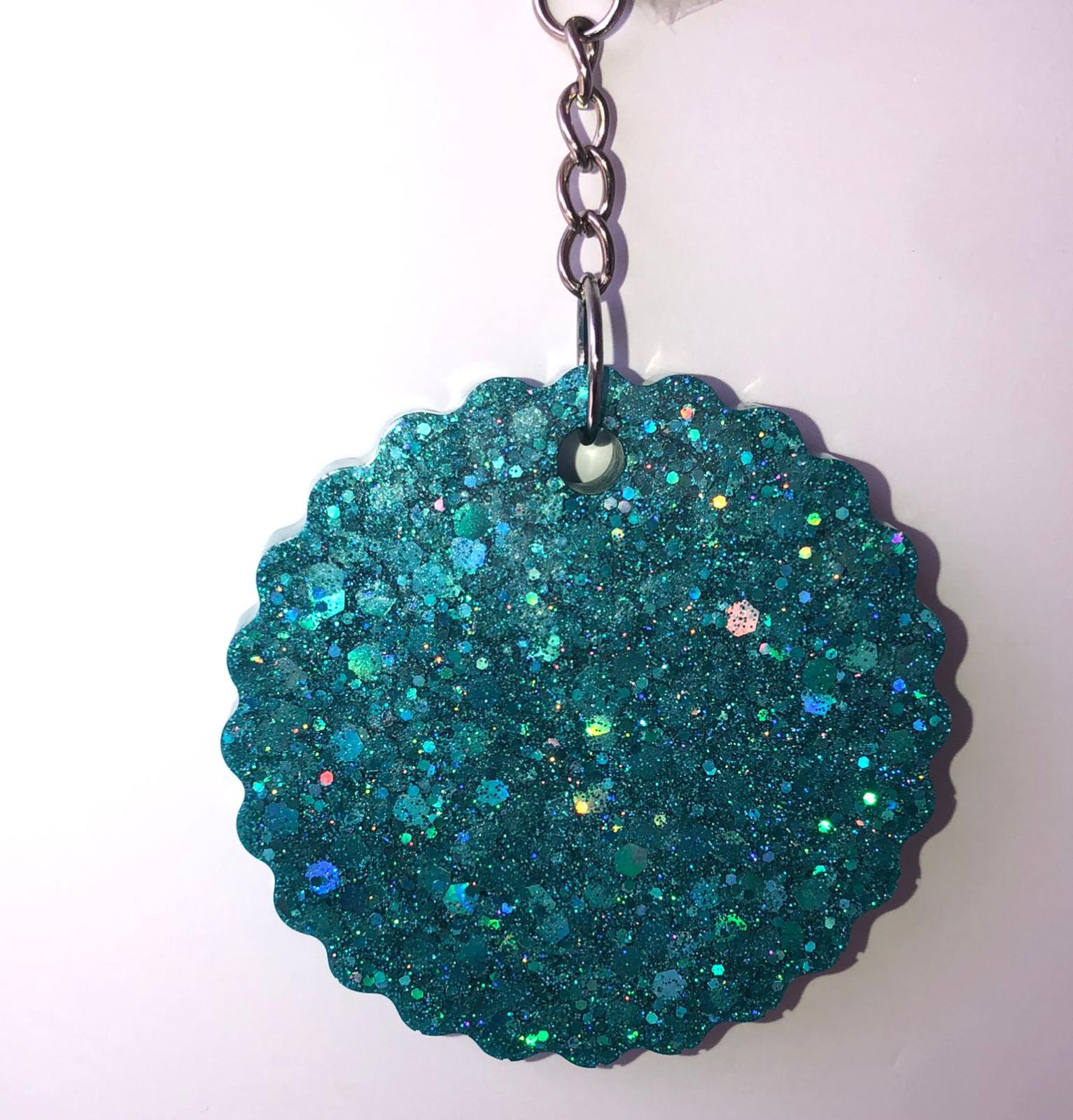 Chunky Glitter Scalloped Keychain – Custom Resin Bag Charm