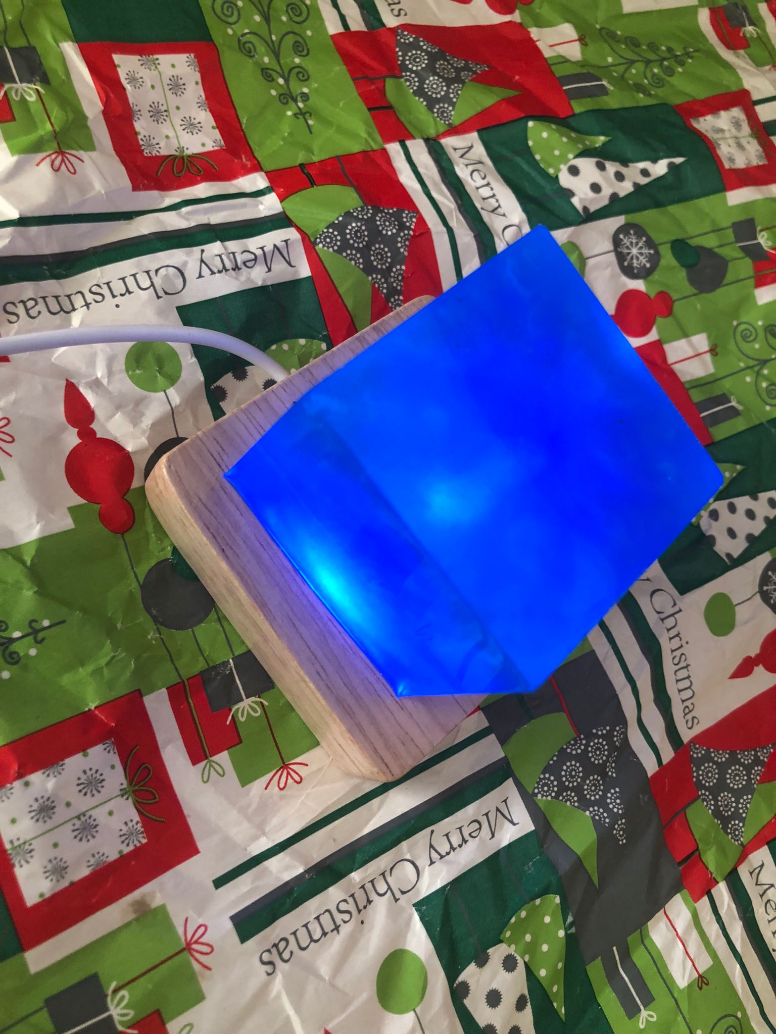 Midnight Ocean Glow" – Handcrafted LED Resin Cube
