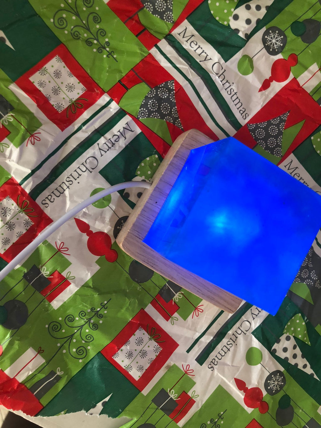 Midnight Ocean Glow" – Handcrafted LED Resin Cube